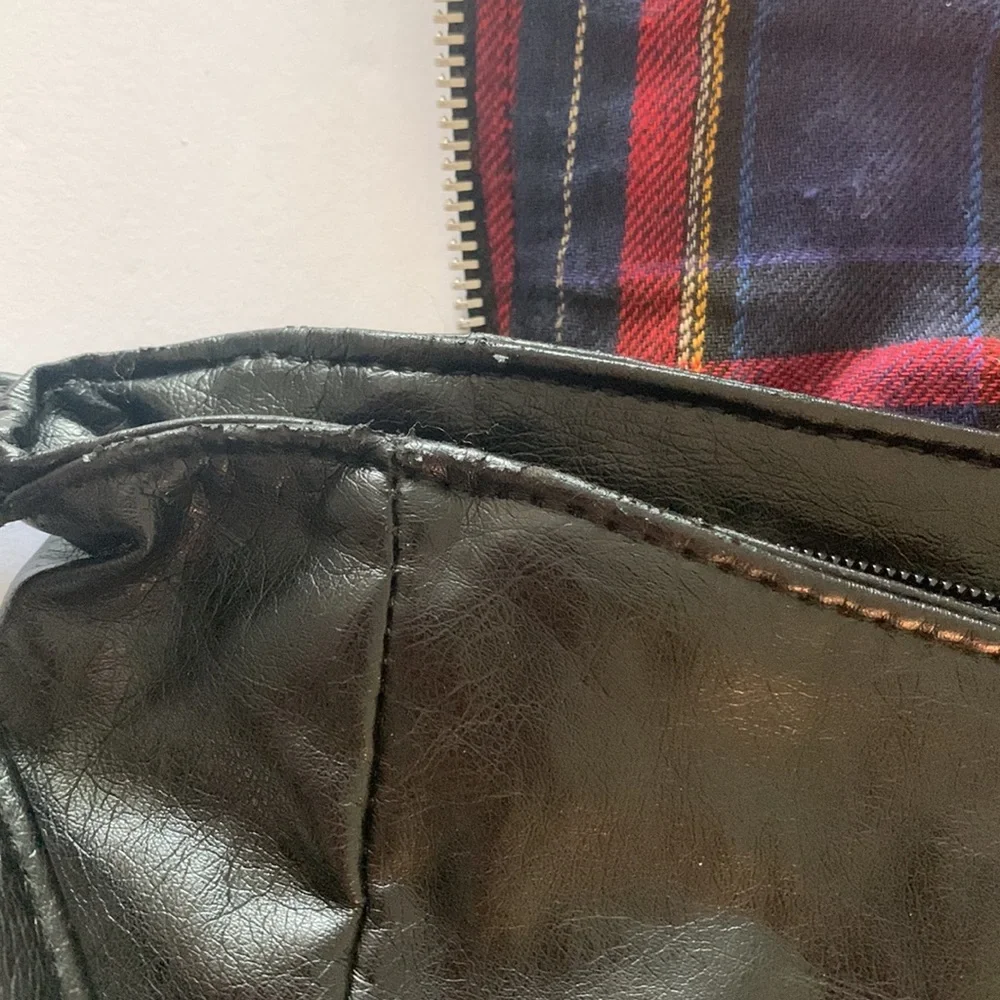 FE Fashion Express Black Faux Leather Hobo Bag